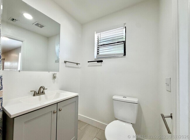 661 NW 23rd Terrace