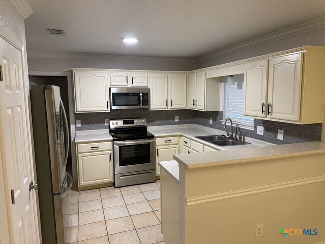 Photo - 426 Armstrong Dr