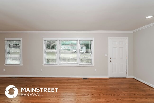 Photo - 2812 4th Pl NW