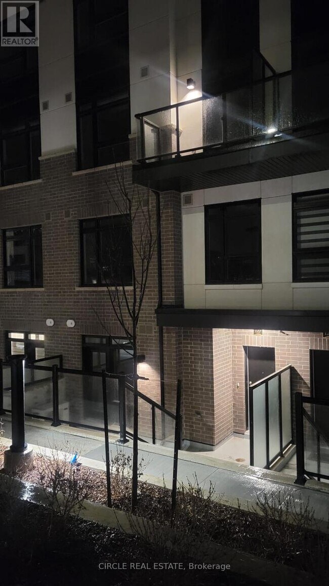 Photo - 1569 Rose Way