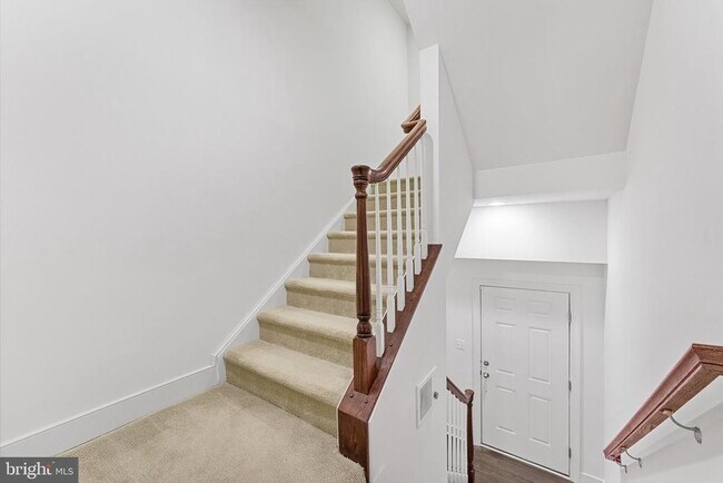 Photo - 44027 Etna Terrace