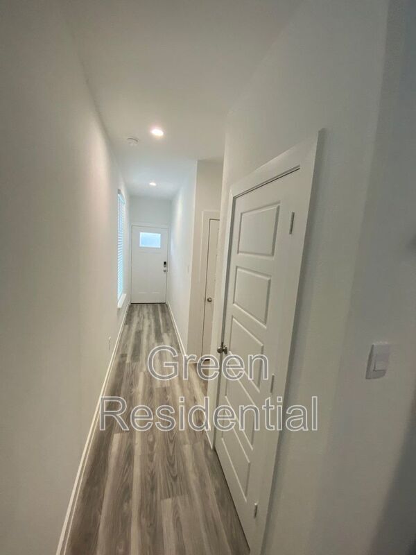 Photo - 3125 Crown Gate Dr