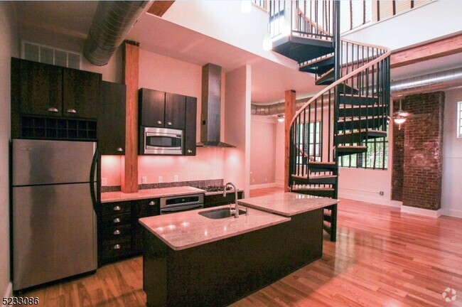 Building Photo - 988 Johnson Pl Rental