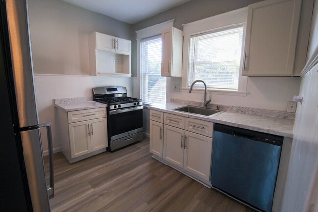 Building Photo - 2621 Ida Ave Unit 2 Rental