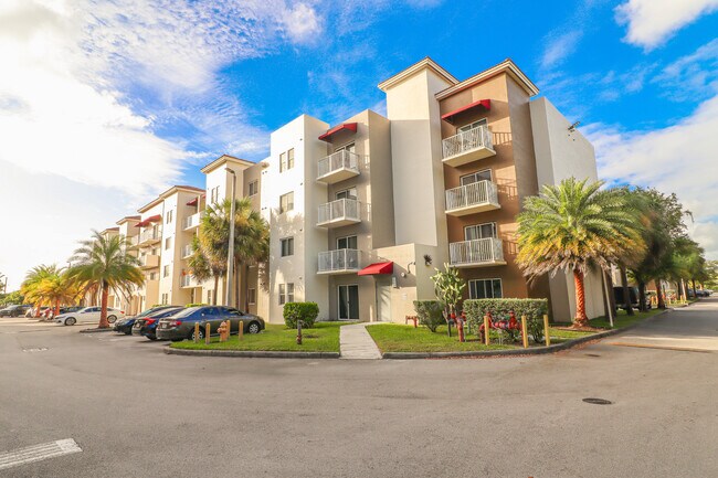 Photo - 11050 SW 196th St Unidad 305