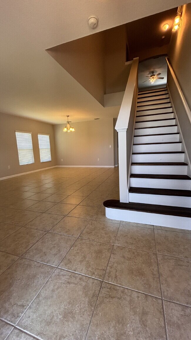 Photo - 1309 Corbett Ln