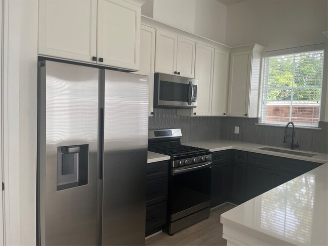 Photo - 4508 Old Yale St