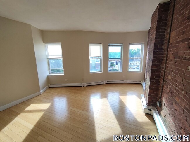 Photo - 338 Warren St Unit 3