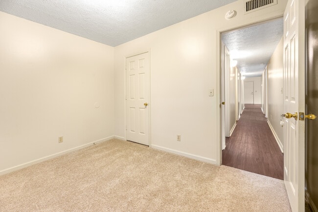 1711 Apartments