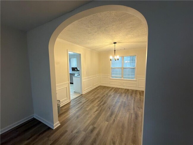 Photo - 620 Manor Glen Dr