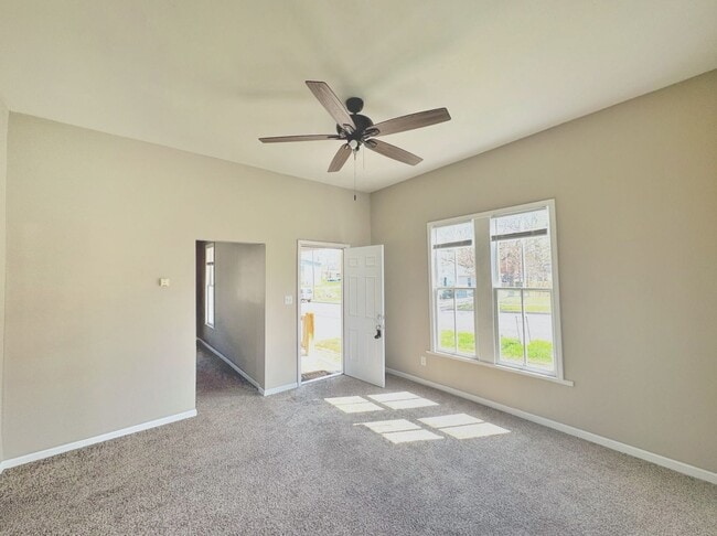 Photo - One Bedroom House Close to Campus!!