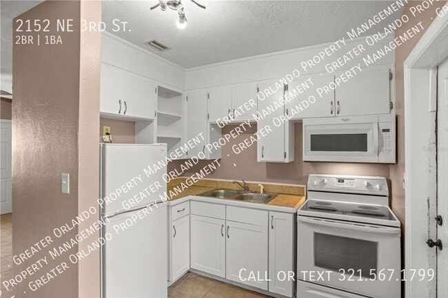 Photo - 2152 NE 3rd St