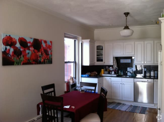 Building Photo - 13 Worcester St Unit 2 Rental