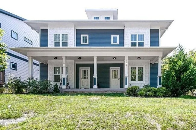 Building Photo - *HALF OFF FIRST FULL MONTHS RENT!!* Rental