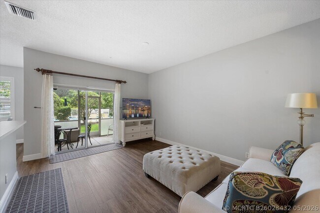 Photo - 112 Lighthouse Cir