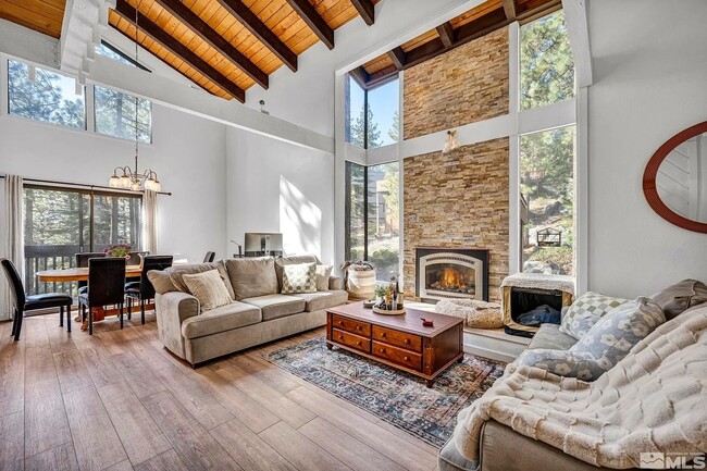 Photo - Unurnished condo Stateline