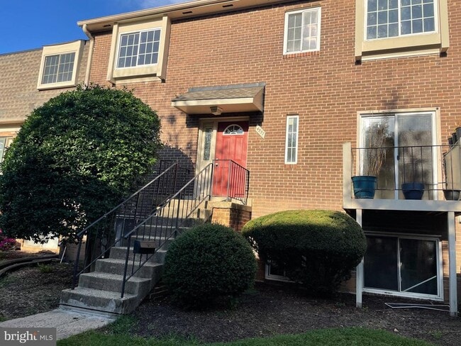 Building Photo - 4537 Logsdon Dr