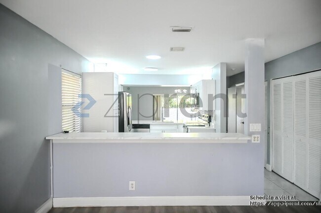 Photo - 9761 Riverside Dr