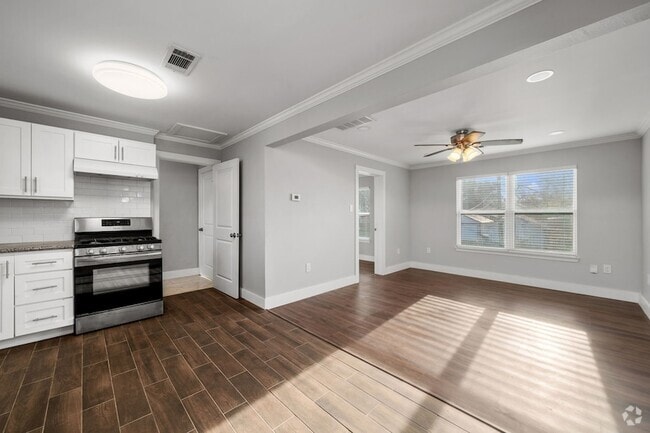 Building Photo - 203 Catherine St Rental