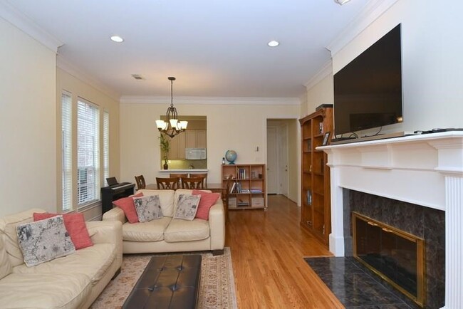 Photo - 6841 Staffordshire Blvd