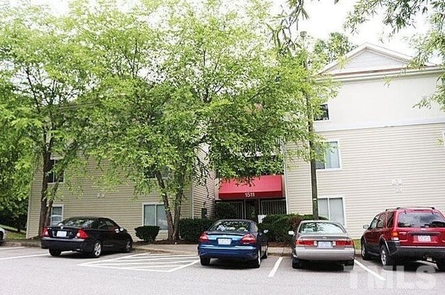 Building Photo - 1511 Graduate Ln Unit Apt #4
