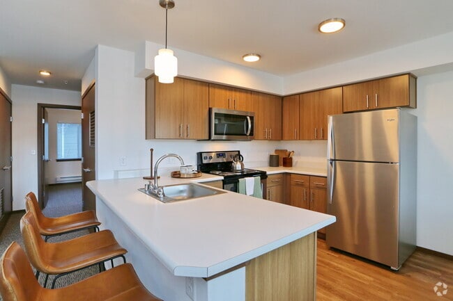 1BR, 1BA - 652 SF - Villas at Arlington