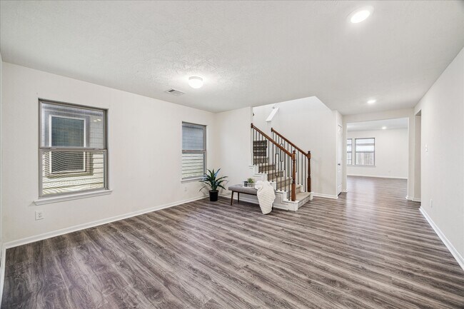 Photo - 2542 White Bluff Ln