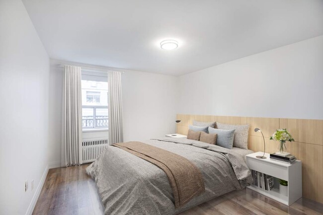 Building Photo - 345 Lonsdale