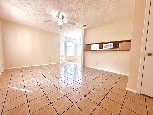 Photo - 2004 Kirksey Dr