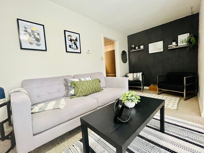 Photo - 265 Orange Ave