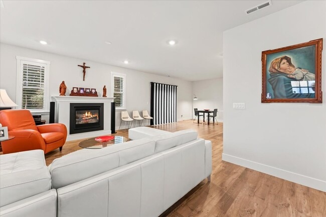 Photo - 16735 SW Darling Ln