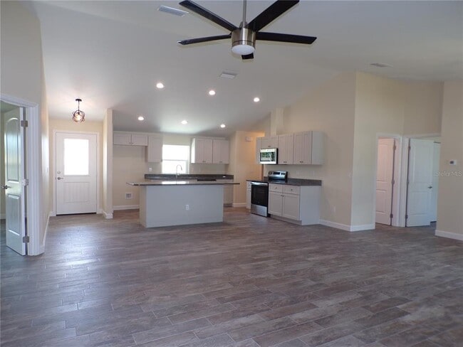 Photo - 3112 Pinetree St