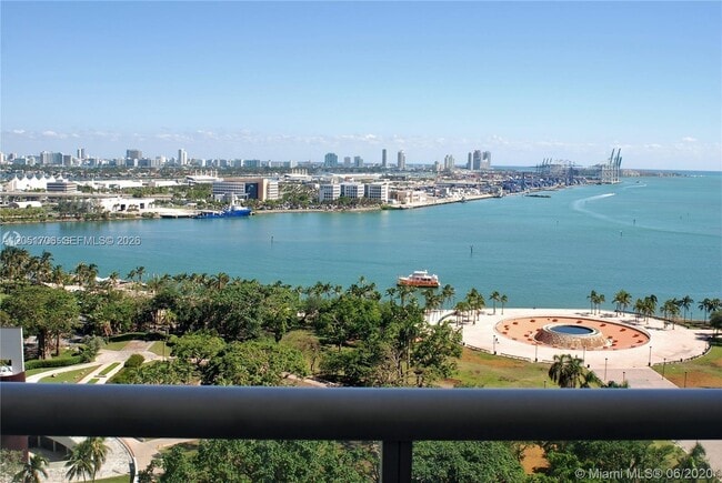 Building Photo - 50 Biscayne Blvd Unit 2810