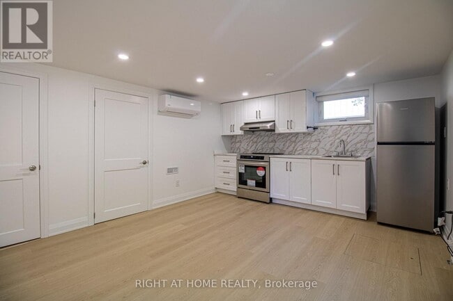Photo - 88 Highland Park Blvd
