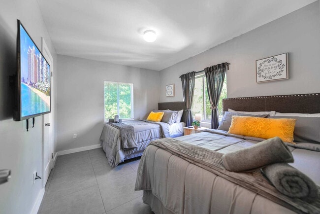 Photo - 437 NE 69th St Unidad FL2-ID1022318P