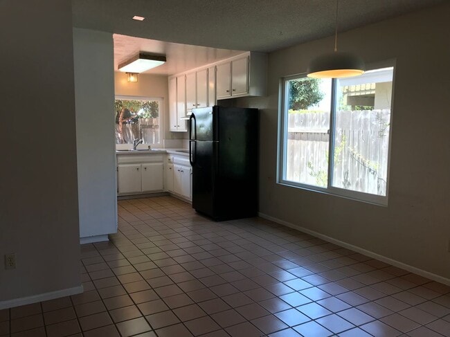 Photo - 4592 Benhurst Ave