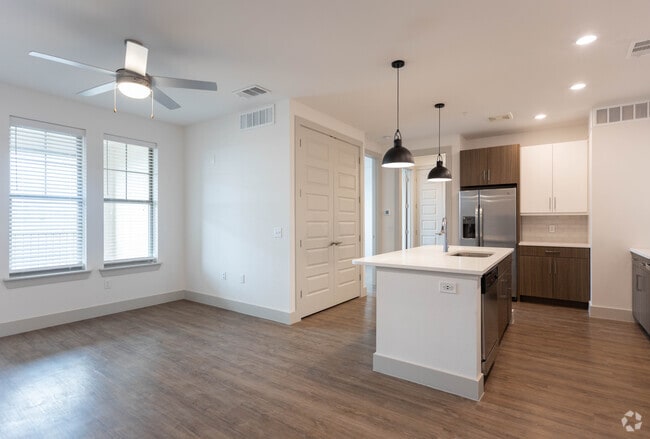 1HAB, 1BA - 716 ft²