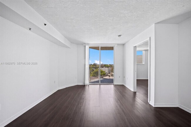 Photo - 102 SW 6th Ave Unit 605