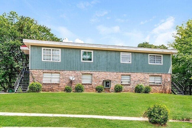 Building Photo - 1576 20th St N Unit D