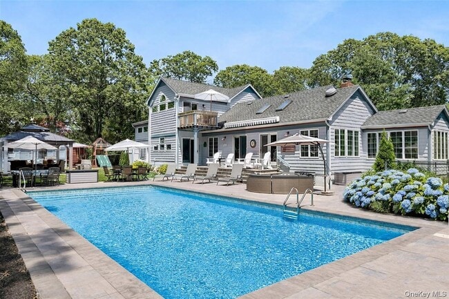 Building Photo - 205 Pine Ave