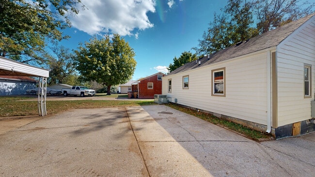 Photo - 1307 Cardinal Ave