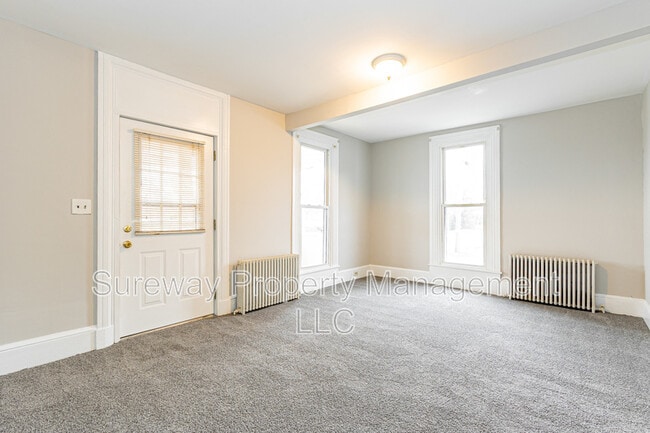 Photo - 238 N Main St