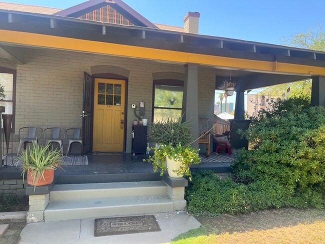 Photo - 501 E Lynwood St