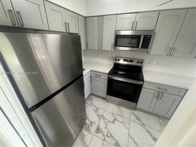 Building Photo - 1150 Atlantic Shores Blvd Unit 513