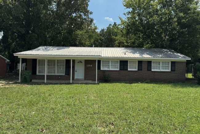 Photo - 1384 Devonshire Dr