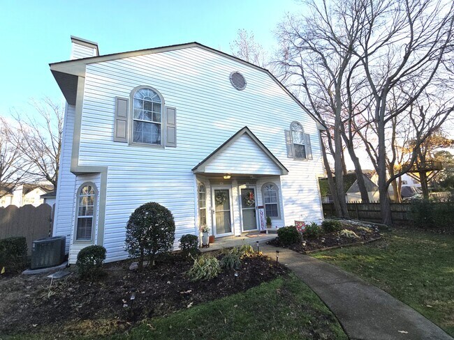 Photo - 1017 Shelford Ct