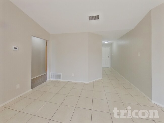 Photo - 1717 Wurzburg Dr