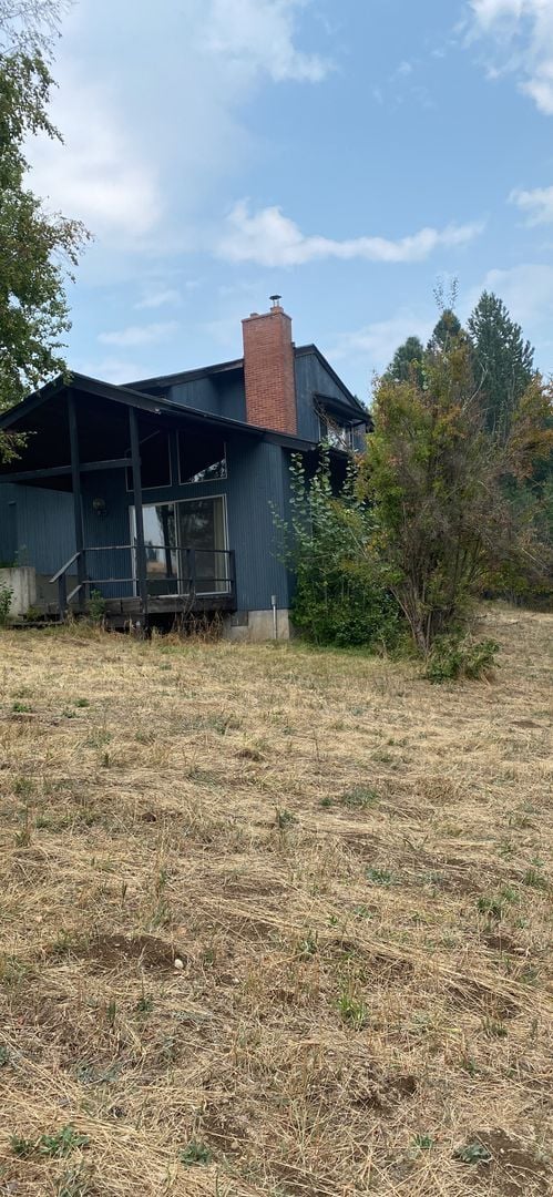 Country Living within one mile to town - Country Living within one mile to town House