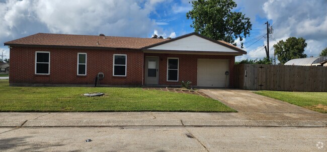 Building Photo - 360 Fairview Dr Rental