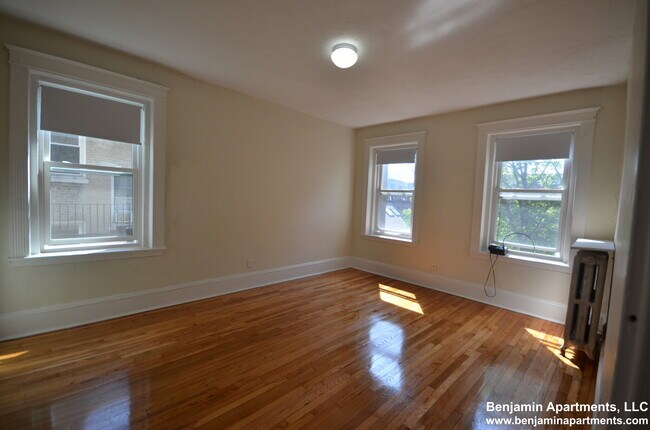 Photo - 1310 Commonwealth Ave Unidad 17 Rental
